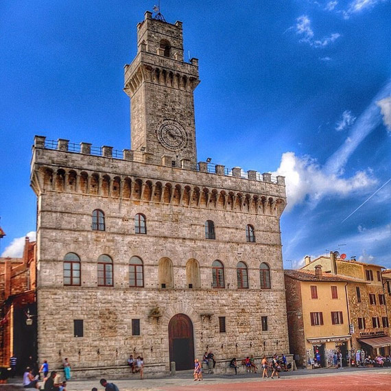 The Palazzo Comunale in Montepulciano - photo credit @nicola86