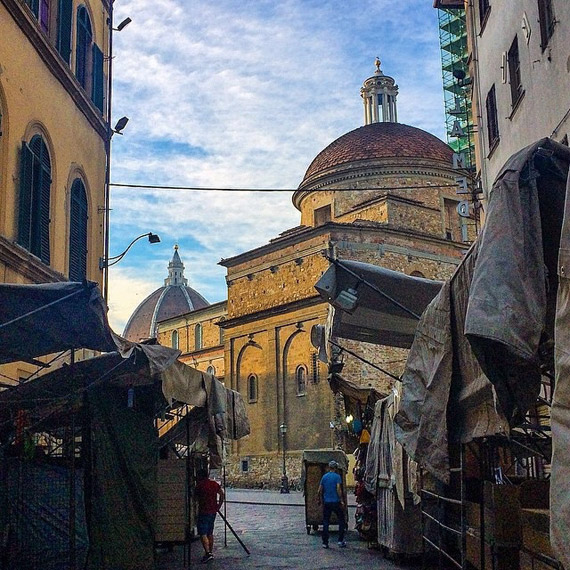 San Lorenzo market - photo credit  @jakubbrejdak