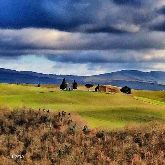 The Chapel of Vitaleta in Val d'Orcia - photo credit @tizzia