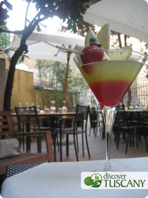 Aperitivo outdoors in Florence