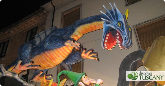 dragon float in gallicano