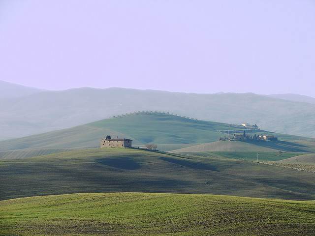 La Val d'Orcia, inequivocabile paesaggio da cartolina toscano